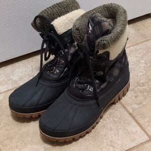 Cougar Storm Plaid Boots with Knit Trim